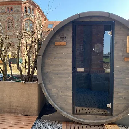 Spacious For Small Groups With Sauna And Fireplace